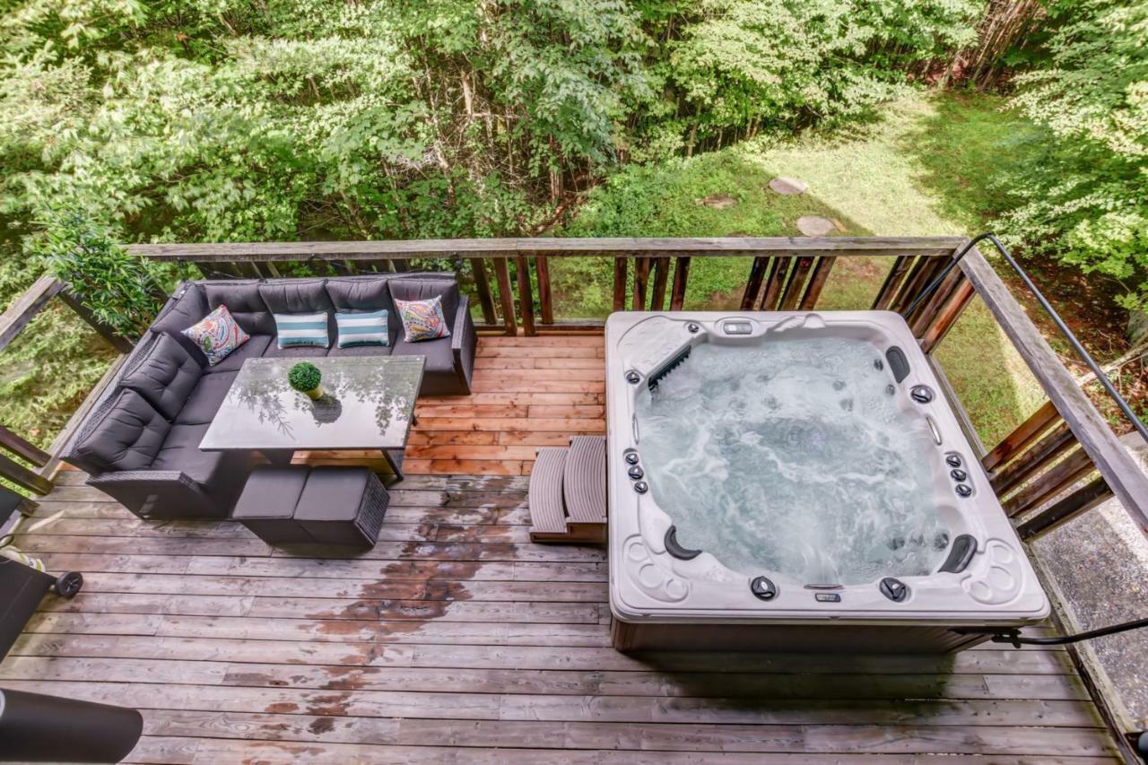 Chic Log Chalet With Hot Tub - Mont-Tremblant North Side By Reserver.Ca Лак-Сюперьёр Экстерьер фото
